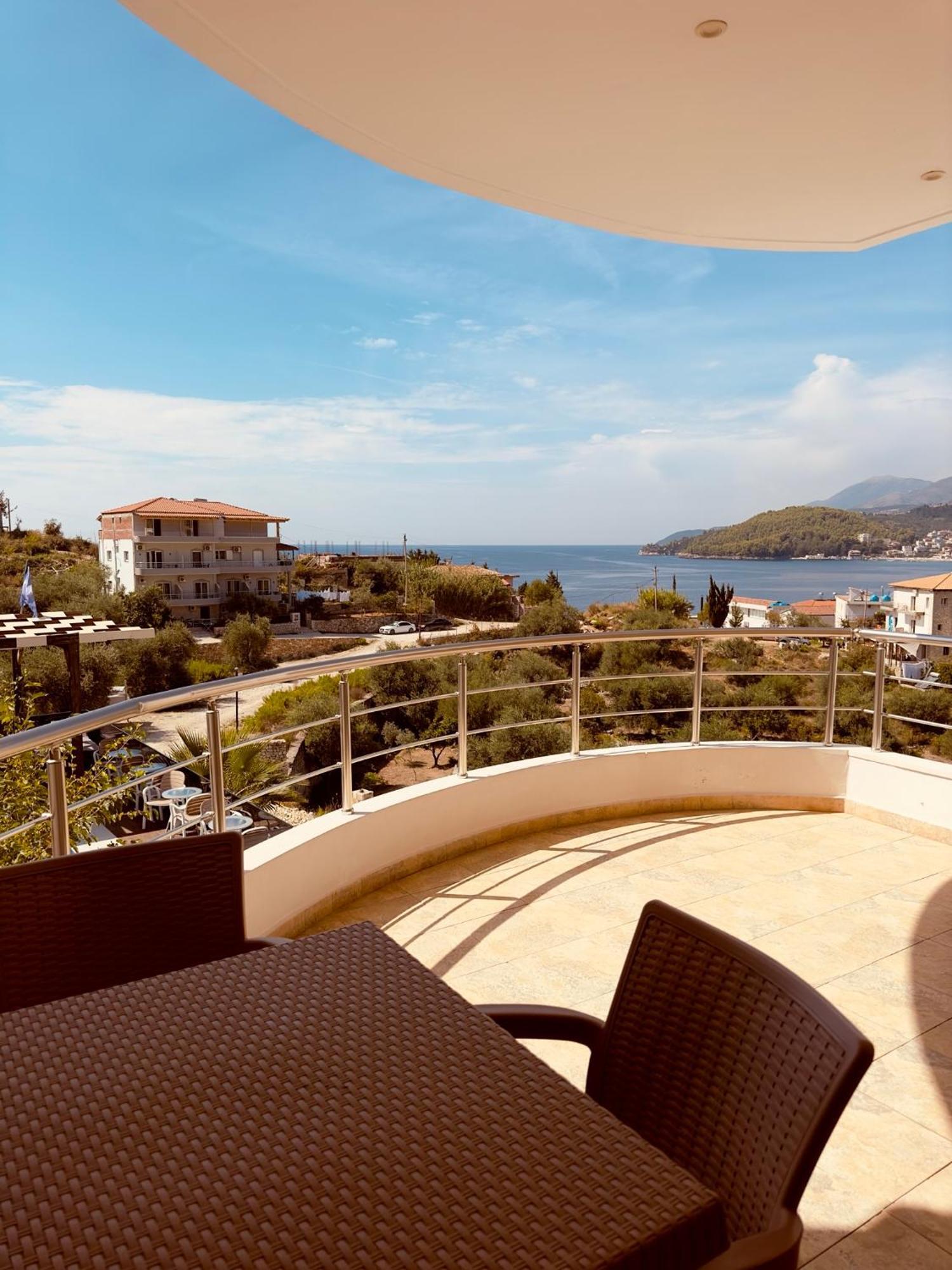Villa Merkuri Himare Eksteriør bilde