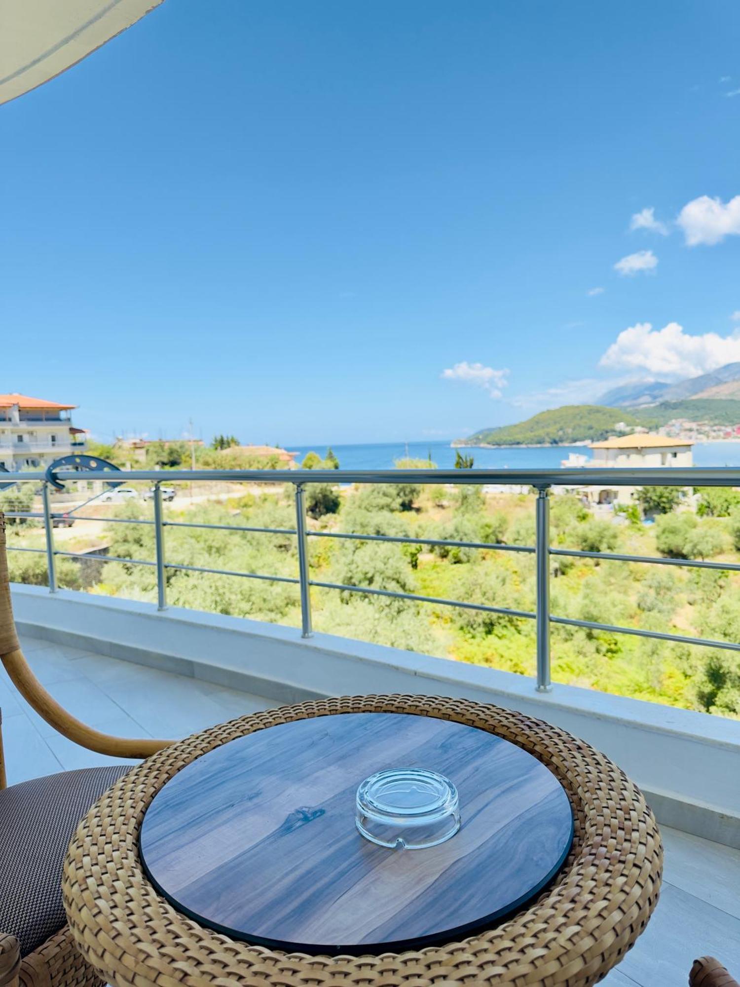 Villa Merkuri Himare Eksteriør bilde